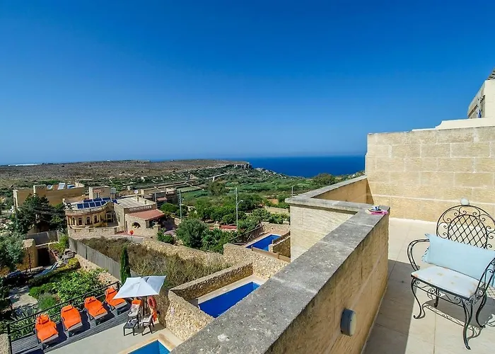 Hanini Holiday Home